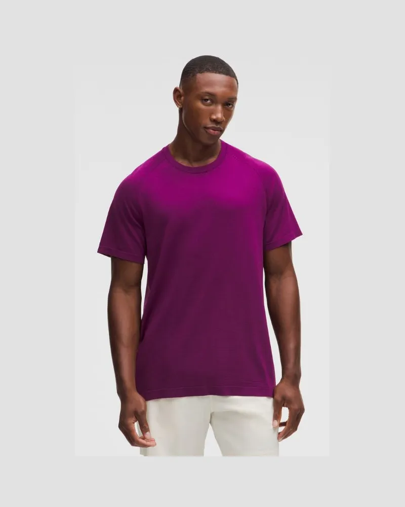 LULULEMON Metal Vent Tech T-Shirt für Männer – Größe in Chilled Grape Chilled