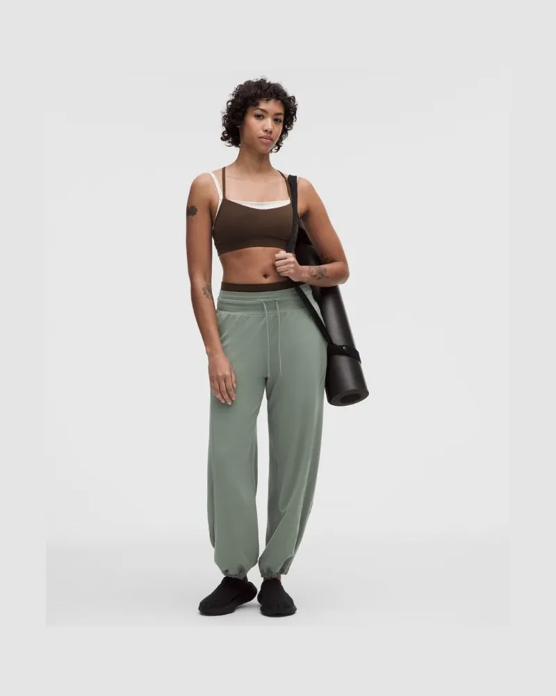 LULULEMON Groove Hose mit niedrigem Bund im Relaxed Fit Normale Länge für Frauen – Größe in Willow Leaf Willow