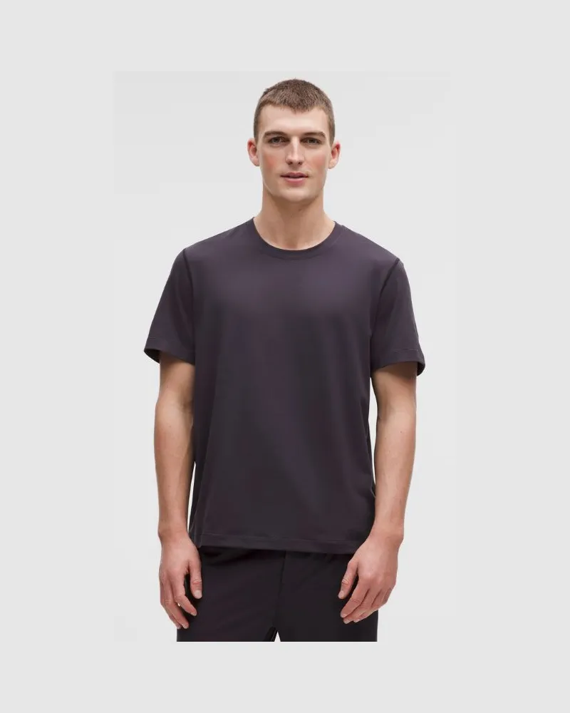 LULULEMON Soft Jersey Kurzarmshirt für Männer – Größe in Atmospheric Purple Atmospheric