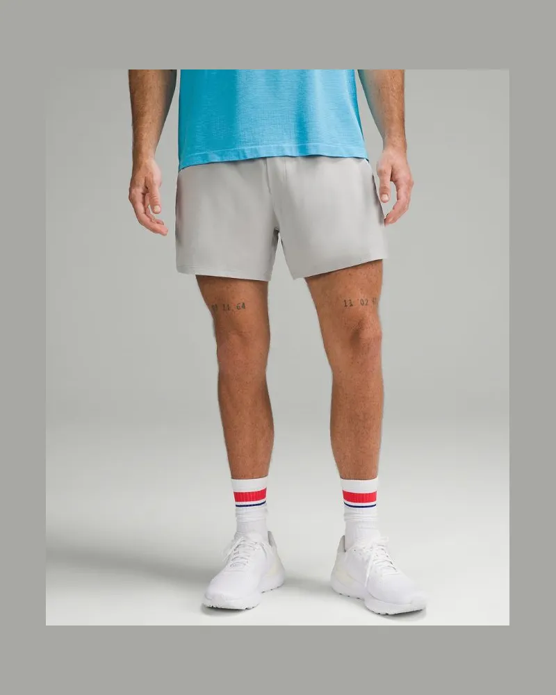 LULULEMON Pace Breaker Shorts ohne Liner für Männer – 13 cm – Größe in Seal Grey Seal