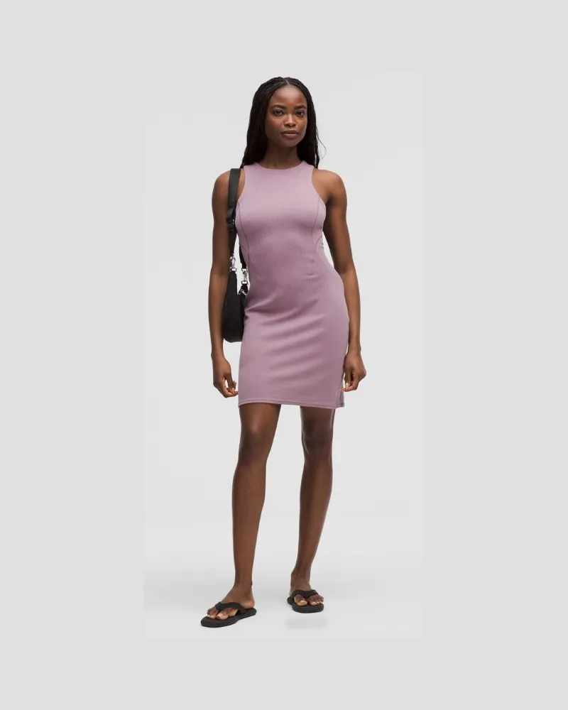 LULULEMON Geripptes Softstreme Tanktop-Kleid mit Slim Fit für Frauen – Größe in Lavender Lux Lavender