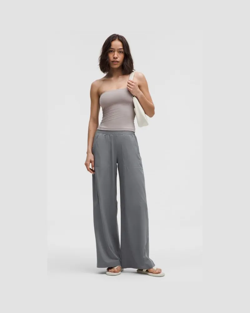 LULULEMON Swift Hose mit ausgestelltem Bein und mittelhohem Bund Volle Länge für Frauen – Größe in Solar Grey Solar