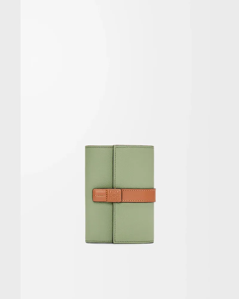 Loewe Small Vertical Wallet In Soft Grained Leather skin Mujer Rosemary