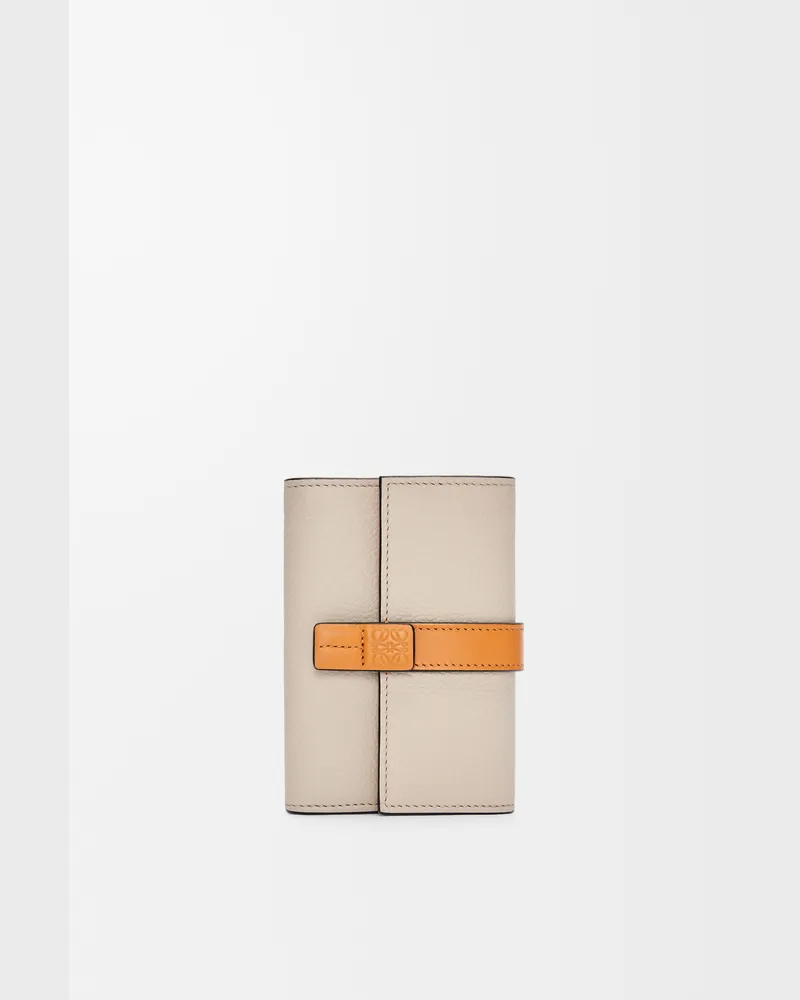 Loewe Small Vertical Wallet In Soft Grained Leather skin Mujer Light