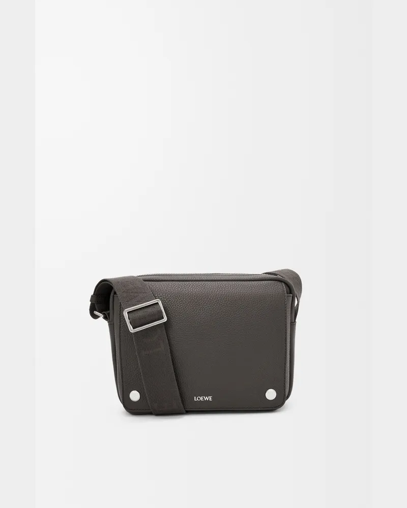 Loewe Medium Pebble Messenger Bag In Supple Grained Leather skin Hombre Dark