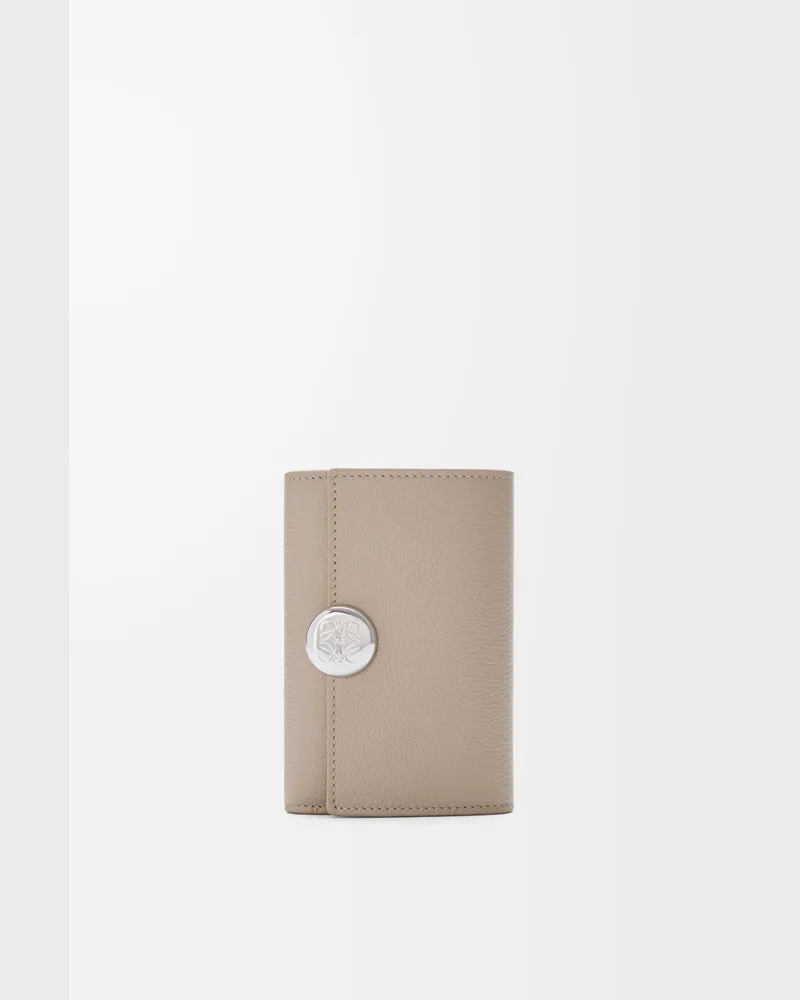 Loewe Pebble Small Vertical Wallet In Pebble Grained Leather skin Mujer Clay