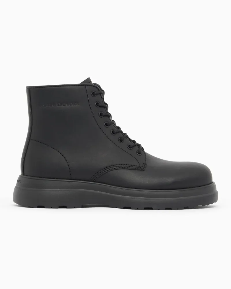 Armani Exchange Knöchelhohe Regular Fit Schnürstiefel aus mattem Leder Schwarz