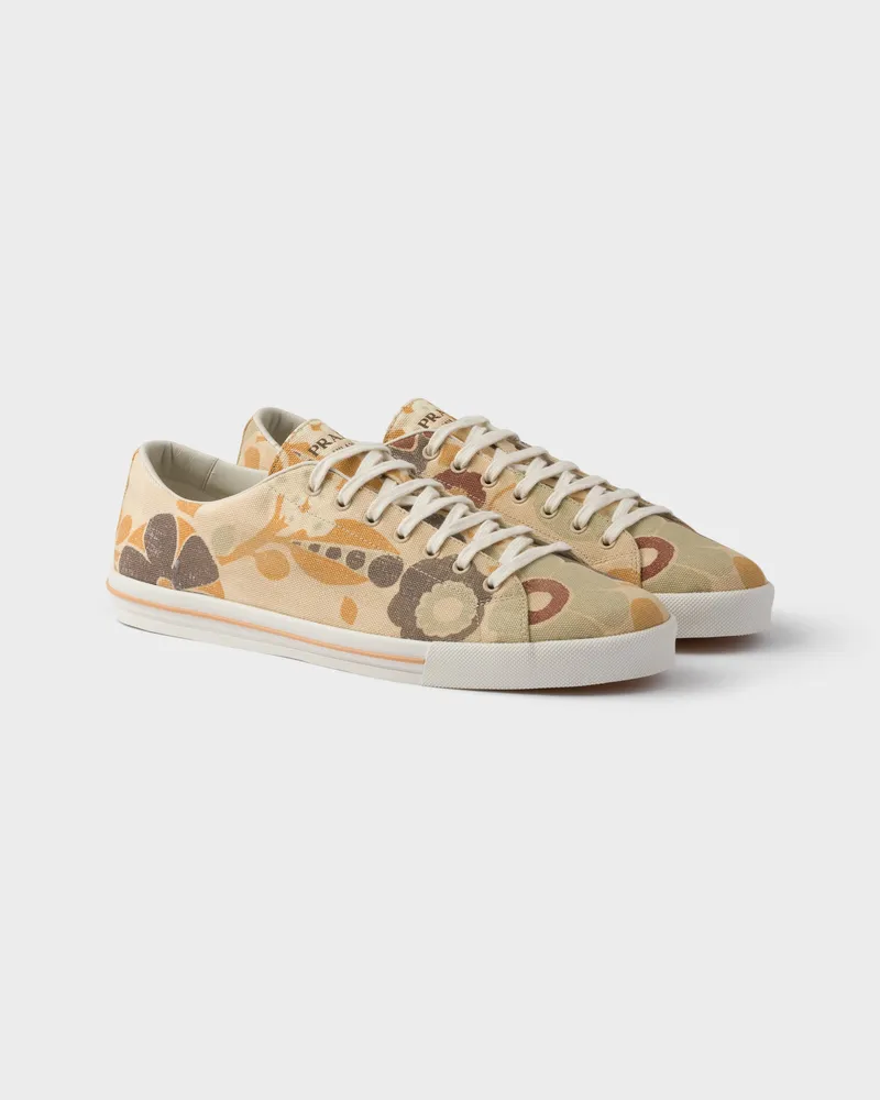 Prada Sneaker aus bedrucktem Canvas mit Schnürung und Blumenmuster Wüstenbeige