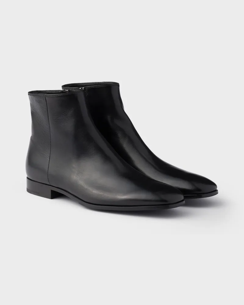 Prada Stiefeletten aus Leder Schwarz