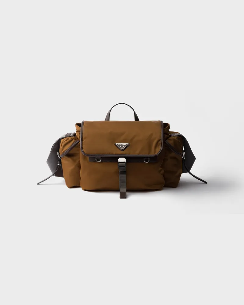 Prada Schultertasche aus Re-Nylon und Leder Brandy