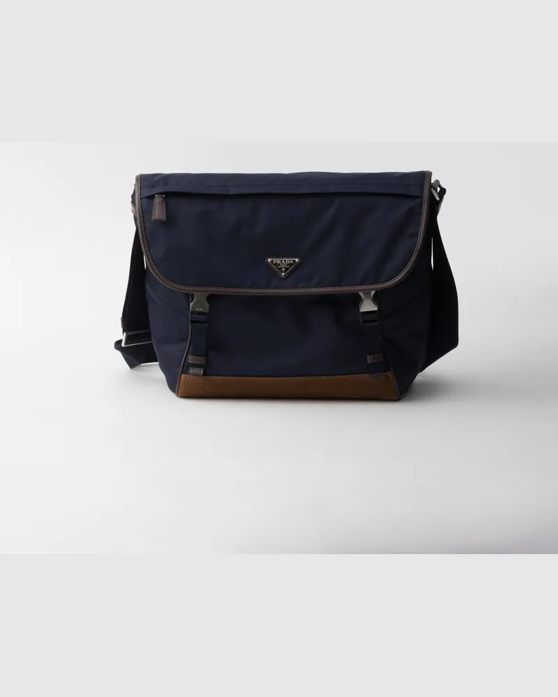 Prada Große Schultertasche aus Re-Nylon und Leder Blau