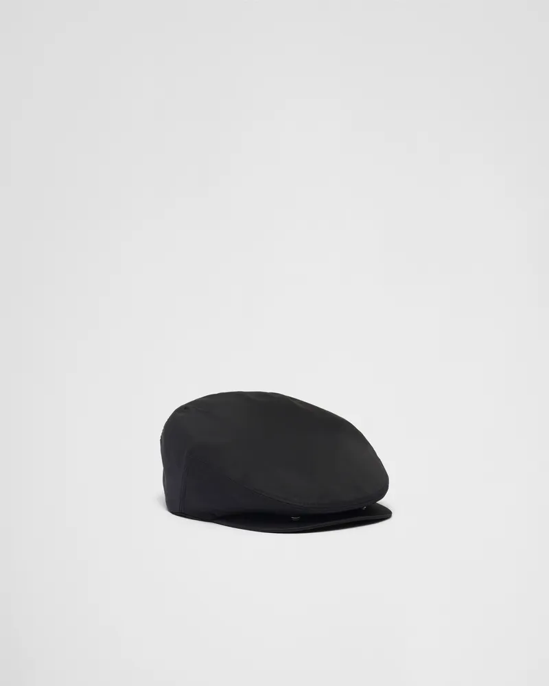 Prada Hut aus Re-Nylon Schwarz