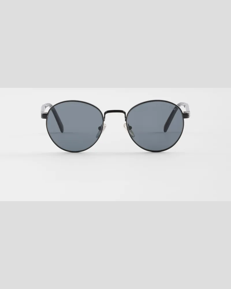 Prada Sonnenbrille mit der ikonischen Plakette aus Metall Polarisierte