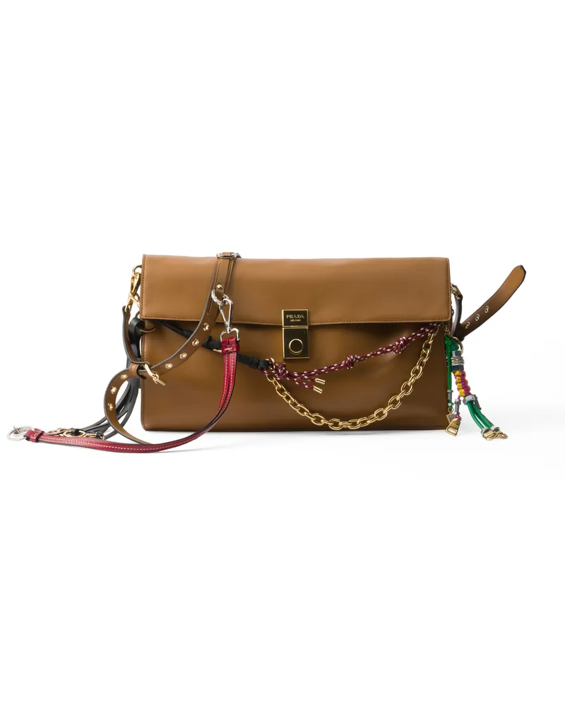 Prada Große  Soft Sound Schultertasche Aus Leder Mit Anhängern, Damen, Karamell Karamell