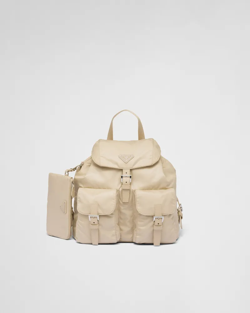 Prada Mittelgroßer Rucksack aus Re-Nylon Wüstenbeige