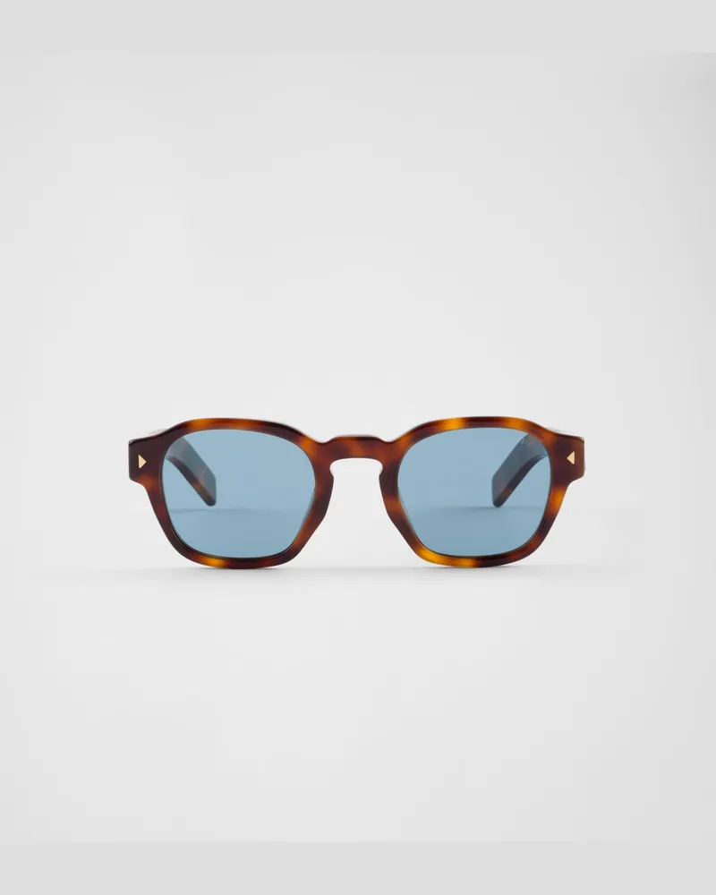 Prada Sonnenbrille mit der ikonischen Plakette aus Metall Gläser