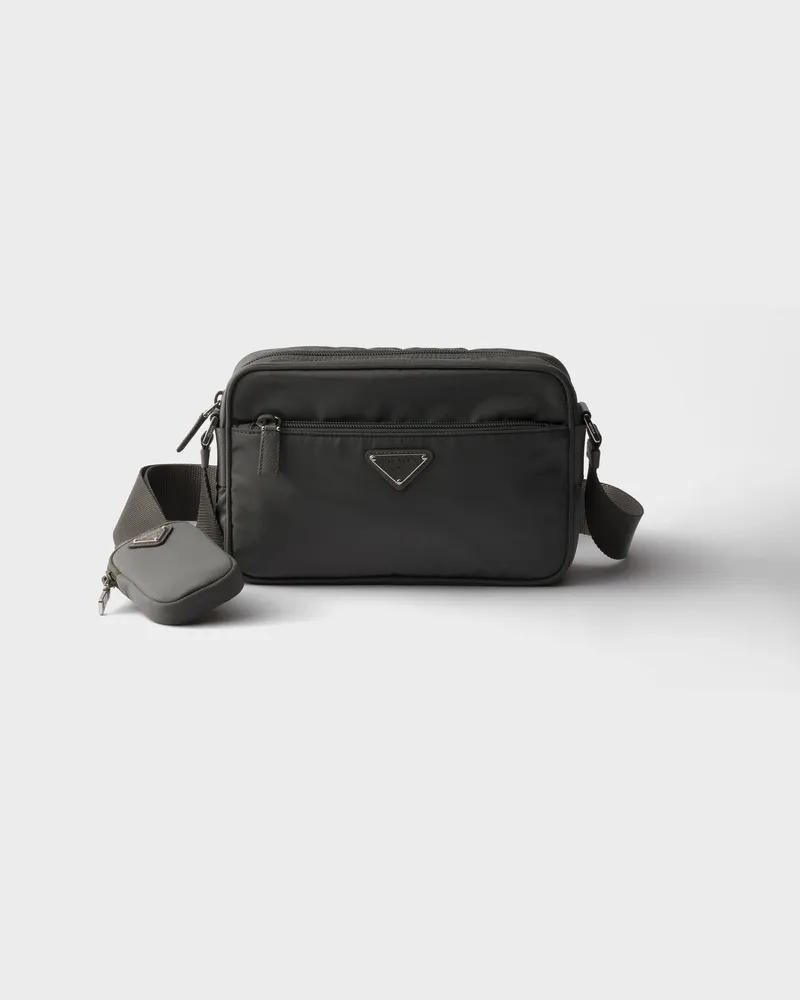 Prada Schultertasche aus Re-Nylon Quecksilbergrau