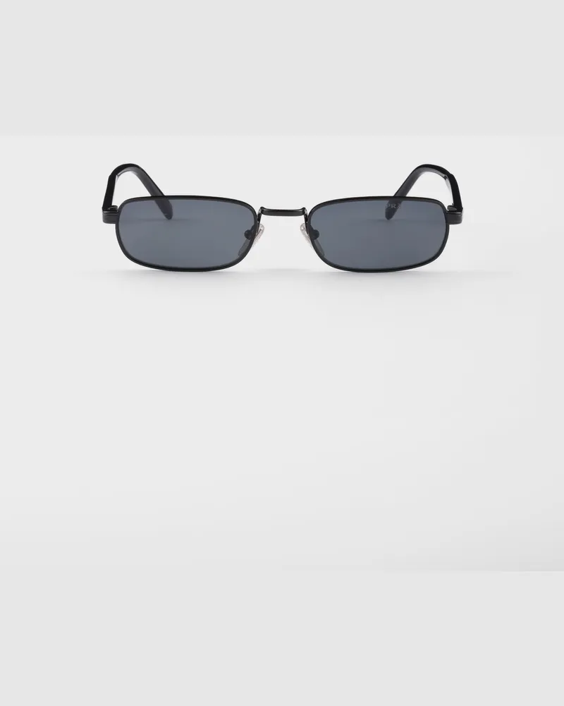 Prada Sonnenbrille mit der ikonischen Plakette aus Metall Polarisierte