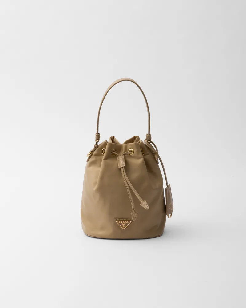 Prada Re-Edition 1978 Mini Bag aus Re-Nylon Kamelbraun