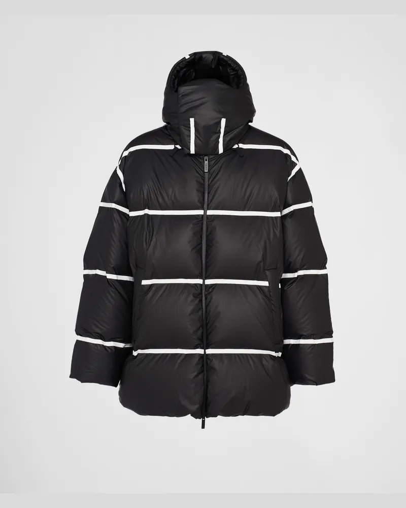 Prada Mittelschwere Daunenjacke aus leichtem Funktionsgewebe Schwarz