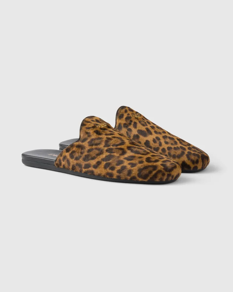 Prada Mules aus Leder mit Leoparden-Print Honig