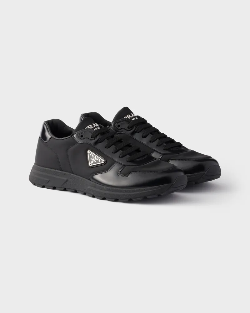 Prada Prax 01 Sneaker aus Re-Nylon und gebürstetem Leder Schwarz