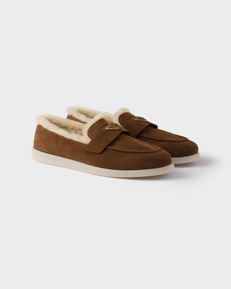 Prada Loafer aus Wildleder und Lammfell Kakaobraun