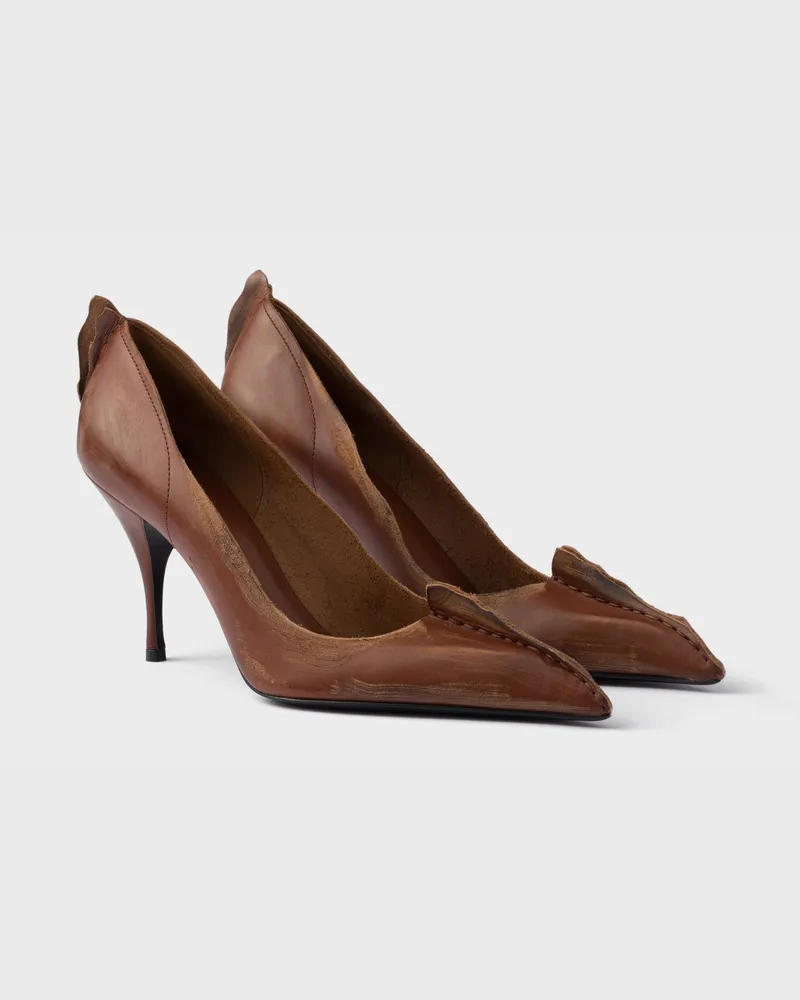 Prada Pumps aus antikem Leder Kakaobraun