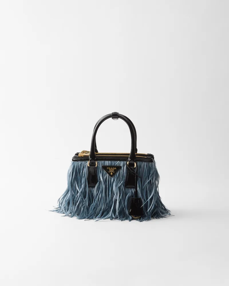 Prada Galleria Mini Bag mit Federbesatz Blassblau