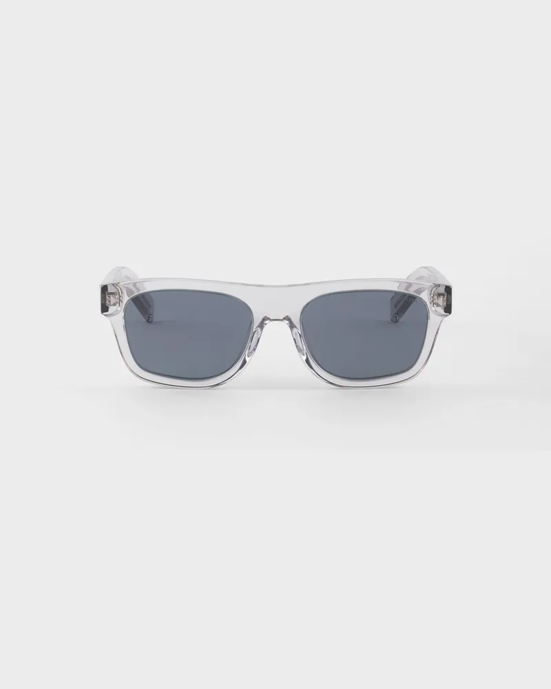 Prada Sonnenbrille mit der ikonischen Metallplakette Kristallgläser
