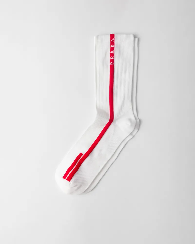 Prada Gestrickte Socken aus Re-Nylon Weiss