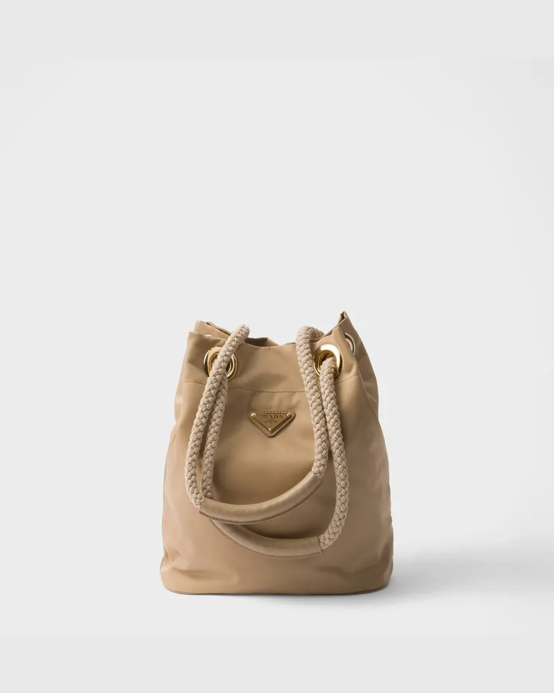 Prada Kleine  Mariner Bucket Bag aus Re-Nylon Kamelbraun