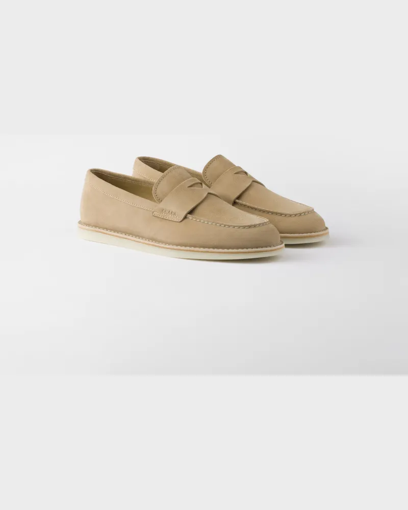 Prada Loafer aus gebleichtem Wildleder Ecru