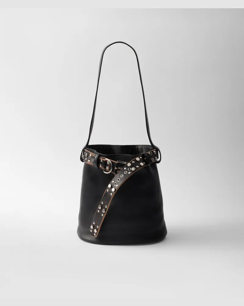 Prada Buckle Bucket Bag aus Leder mit Gürtel mit Nieten Schwarz