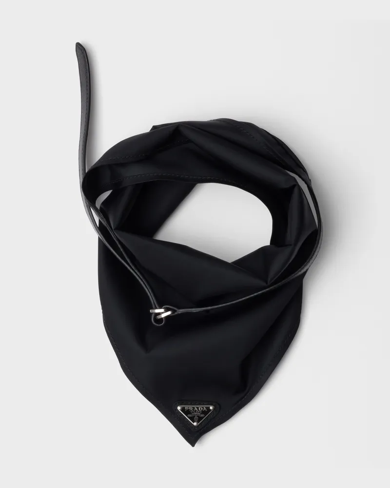 Prada Schal aus Re-Nylon und Leder Schwarz