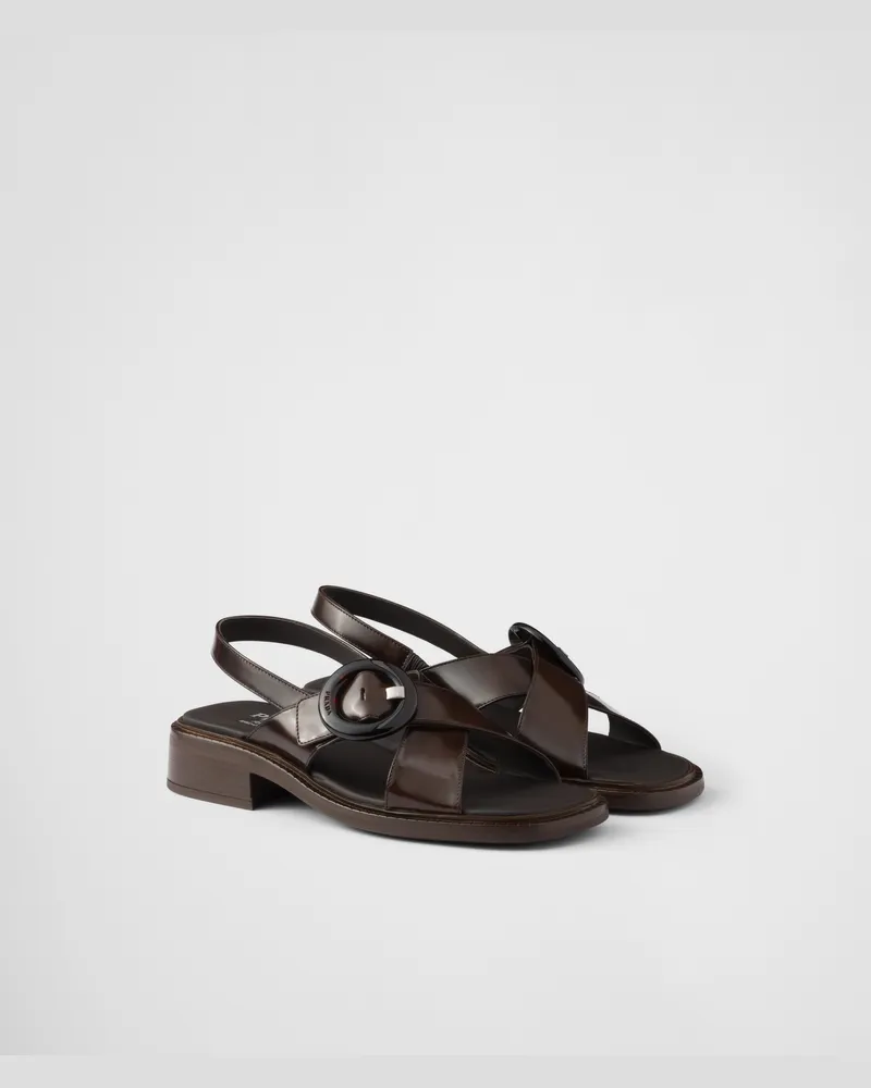Prada Sandalen aus gebürstetem Leder mit Schließe Sienna