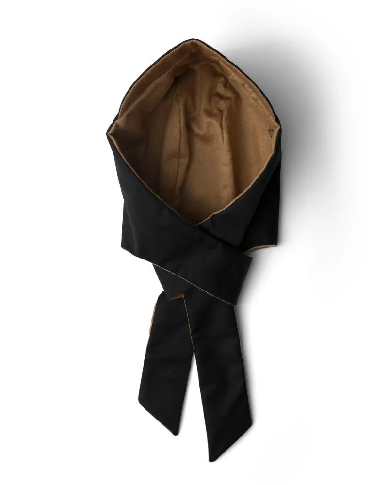 Prada Wendbarer Schal Mit Kapuze Aus Re-nylon Und Kamelhaar, Damen, Schwarz/kamel Schwarz
