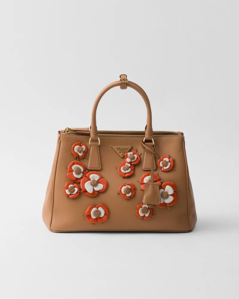 Prada Große  Galleria Tasche aus Leder mit Blumenapplikationen Natur