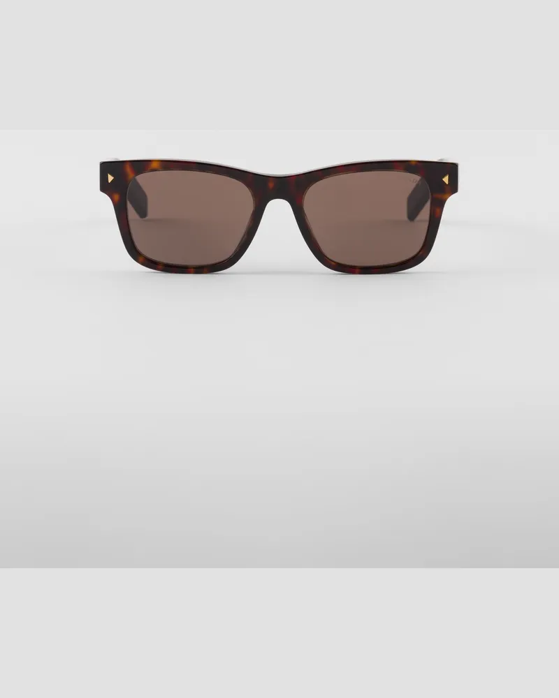 Prada Sonnenbrille mit ikonischer Plakette aus Metall Walnussbraune