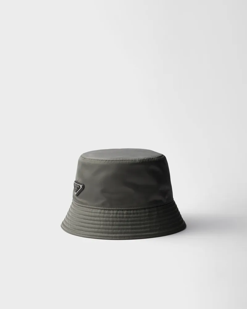 Prada Fischerhut aus Re-Nylon Waldgrün