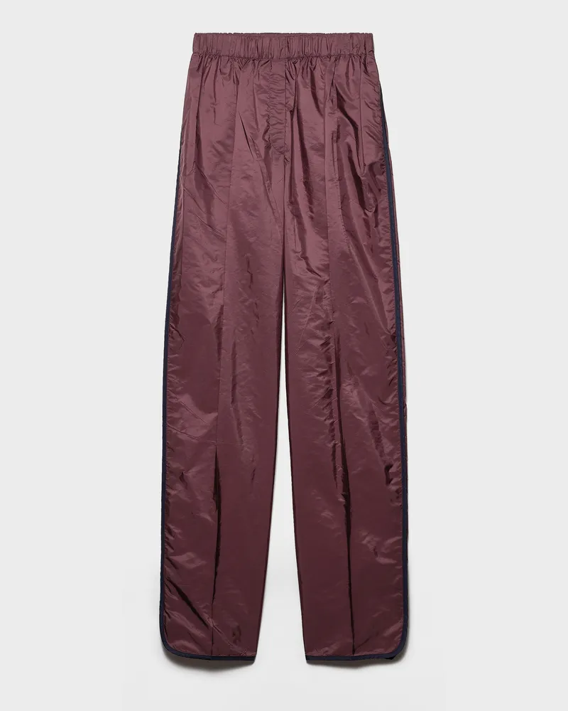 Prada Hose aus Re-Nylon Granatrot