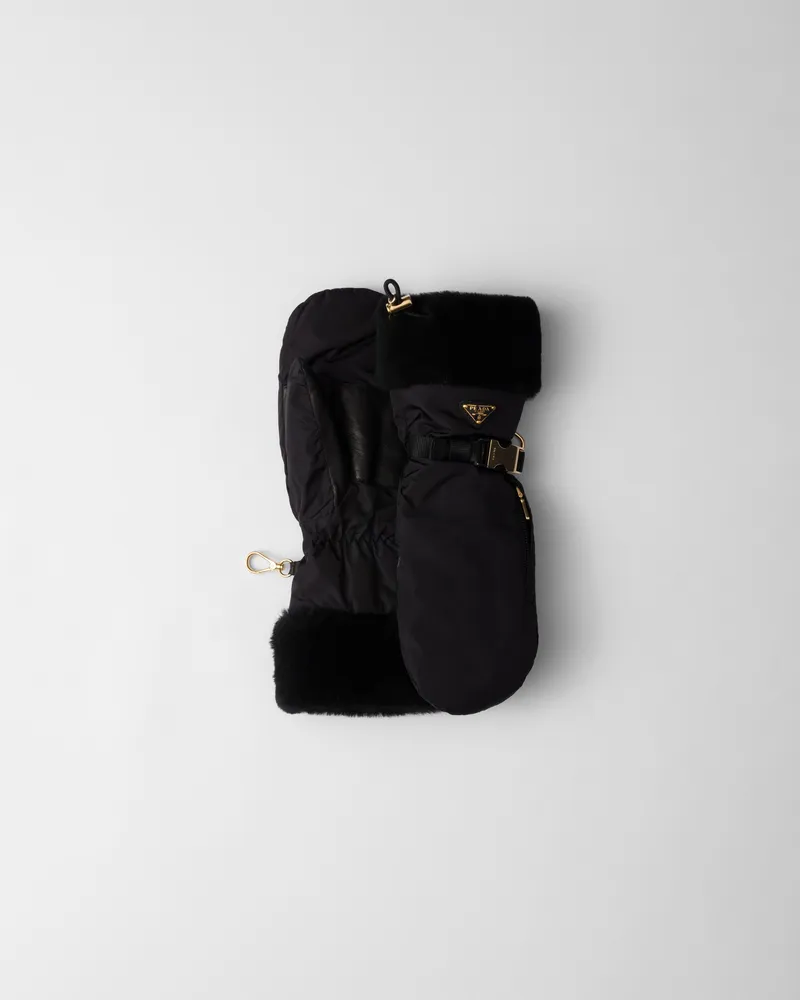 Prada Fäustlinge aus Re-Nylon und Lammfell Schwarz