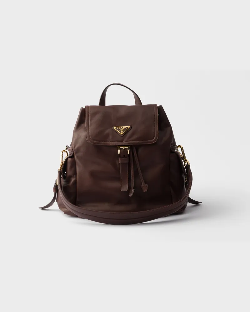 Prada Explore Rucksack aus Nappa-Leder in mittlerer Größe Sienna