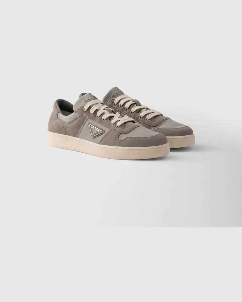 Prada Downtown Sneaker aus Re-Nylon und Wildleder Stahlgrau