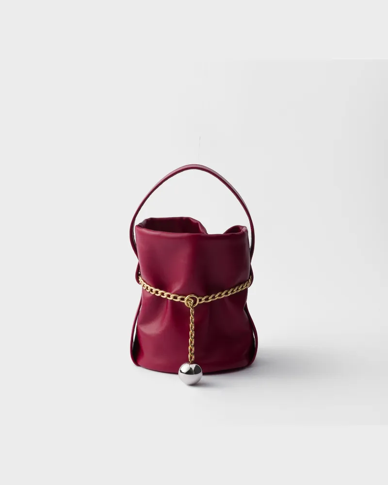 Prada Petit Sac Noir Mini-Bucket Bag aus Nappa-Leder Kirschrot