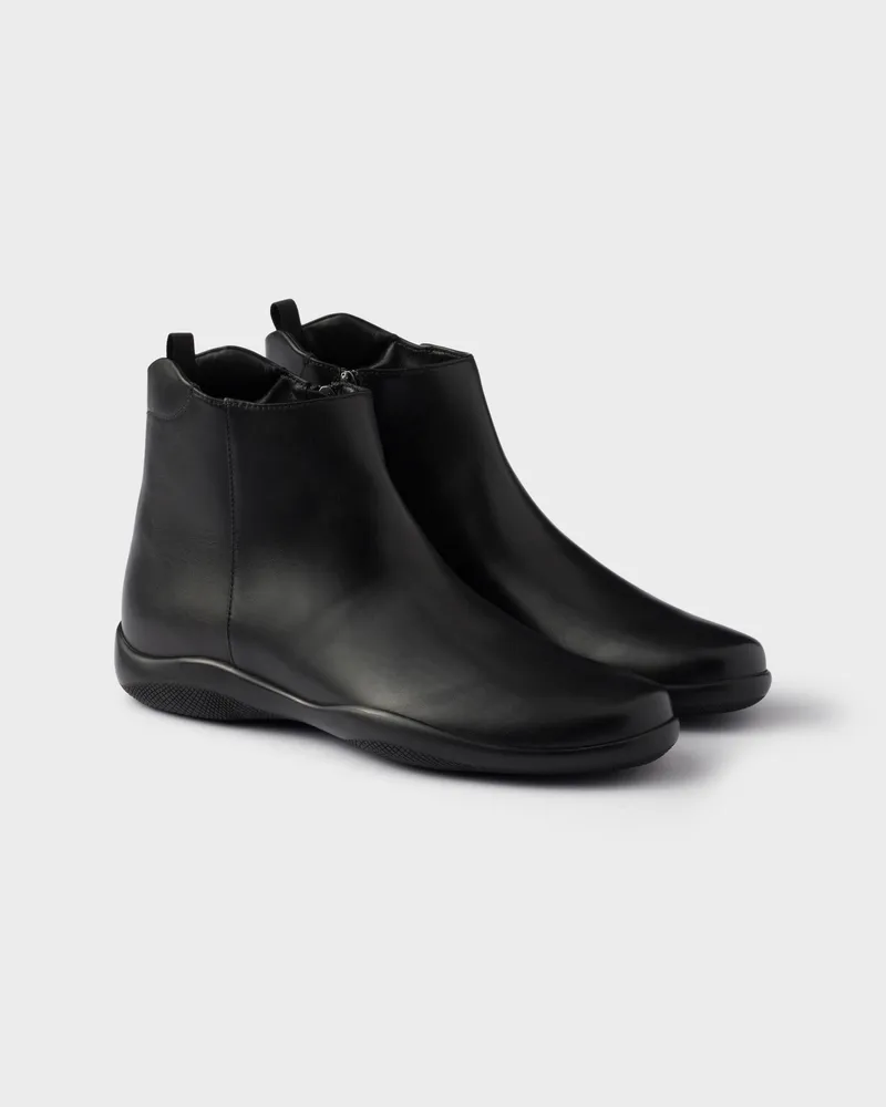 Prada Toblach Stiefeletten aus Leder Schwarz
