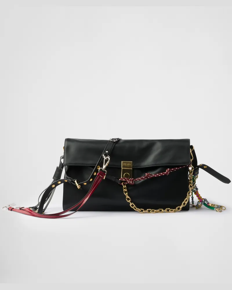 Prada Große  Soft Sound Schultertasche Aus Leder Mit Anhängern, Damen, Schwarz Schwarz