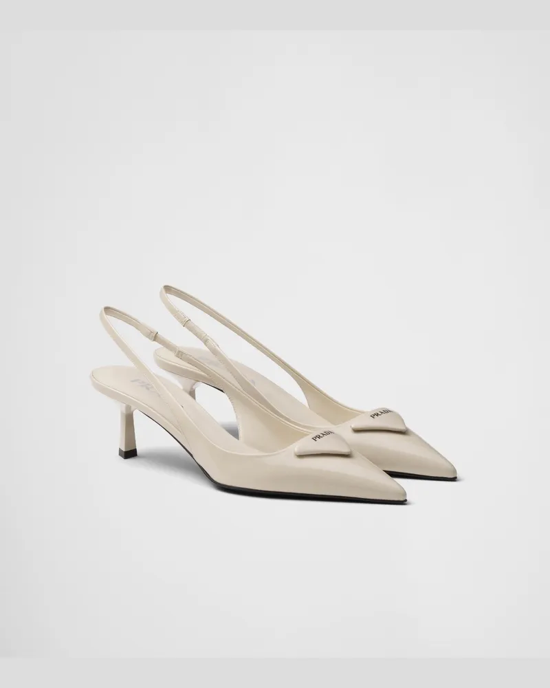 Prada Slingback-Pumps aus Lackleder Elfenbein