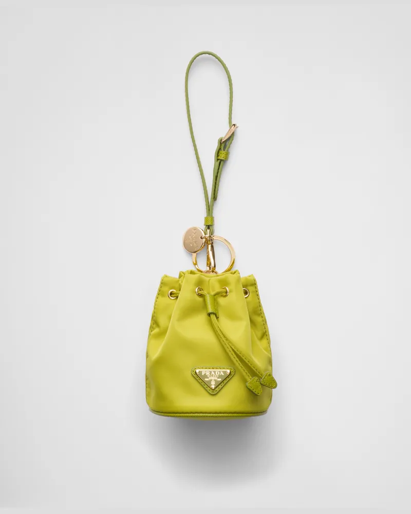 Prada Ikonischer Mini-Taschenanhänger aus Re-Nylon Farngrün