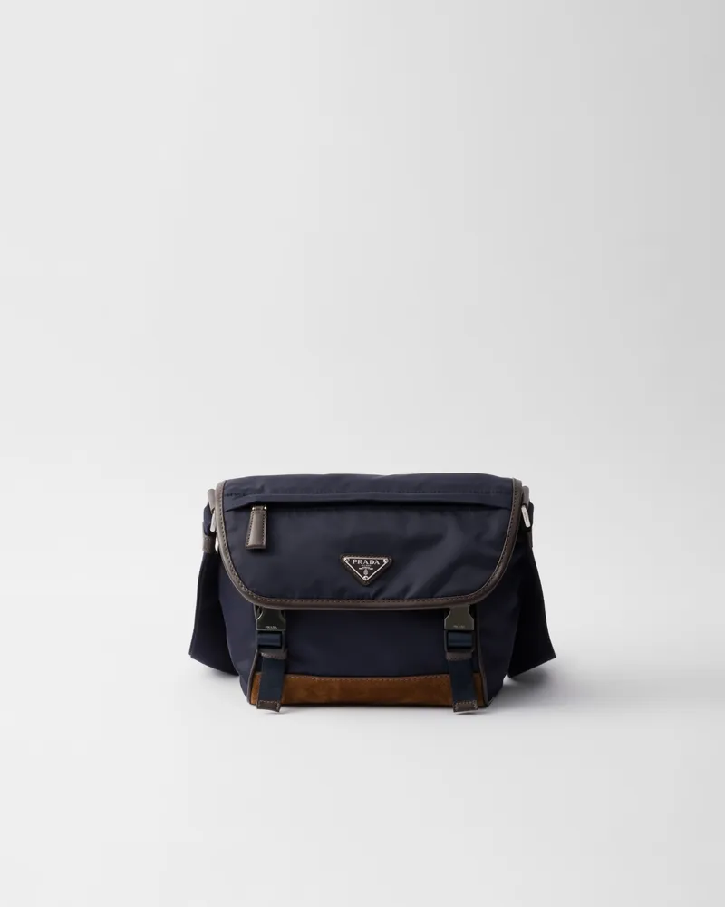 Prada Mittelgroße Schultertasche aus Re-Nylon und Leder Blau